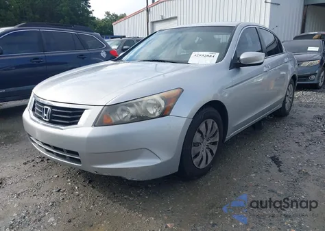 2008 Honda Accord 2.4 Lx z USA, uszkodzony, nr VIN JHMCP26338C070784